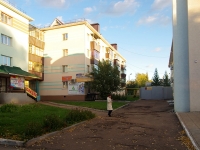 Almetyevsk, Lenin st, house 49. Apartment house