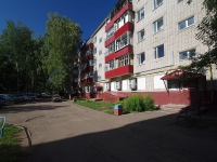 Nizhnekamsk, Khimikov avenue, 房屋 36. 公寓楼