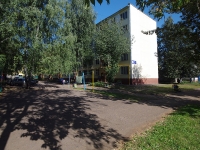 Nizhnekamsk, Khimikov avenue, 房屋 30А. 公寓楼