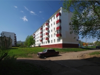 Nizhnekamsk, Khimikov avenue, 房屋 76Г. 公寓楼