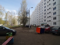 Nizhnekamsk, Shinnikov avenue, 房屋 47. 公寓楼