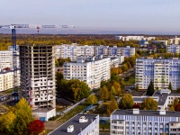 Nizhnekamsk, Mira avenue, 房屋 32. 公寓楼