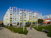 Мира проспект, house 52. многоквартирный дом