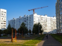 Мира проспект, house 105. многоквартирный дом