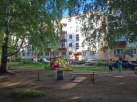 Nizhnekamsk, Stroiteley avenue, 房屋 17. 公寓楼