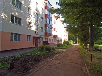 Nizhnekamsk, Stroiteley avenue, 房屋 19. 公寓楼