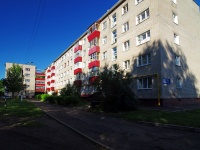 Nizhnekamsk, Stroiteley avenue, 房屋 22А. 公寓楼