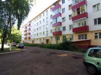 Nizhnekamsk, Stroiteley avenue, 房屋 24. 公寓楼