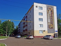 Nizhnekamsk, Stroiteley avenue, 房屋 28. 公寓楼