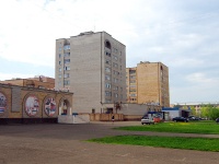 Nizhnekamsk, Stroiteley avenue, 房屋 44. 公寓楼