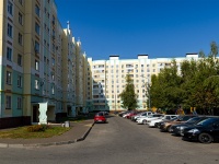 Nizhnekamsk, Stroiteley avenue, 房屋 68. 公寓楼