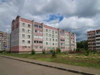 Naberezhnye Chelny, st Komsomolskaya naberezhnaya, house 35. Apartment house