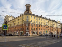 Izhevsk, Kommunarov st, house 223. Apartment house