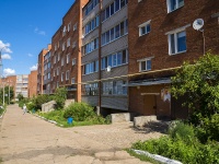 Votkinsk, Kirov st, house 70. Apartment house