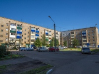 Salavat, Leningradskaya st, house 47. Apartment house