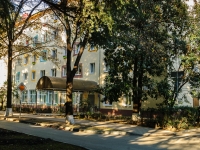 Sochi, Kuybyshev st, house 26. Apartment house