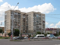 Stavropol, Dovatortsev , 房屋 43/1. 公寓楼