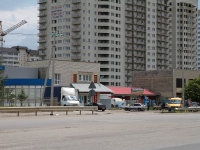 Stavropol, Dovatortsev , 房屋 86. 商店