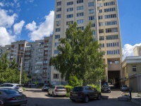 Vladimir, Lenin avenue, house 34. Apartment house