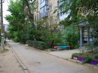 Volgograd, Zemlyachki St, house 32. Apartment house