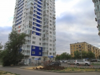 Volgograd, Glaznov St, house 1. Apartment house