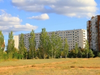 Volzhsky, Druzhby st, house 121. Apartment house