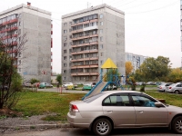 Novokuznetsk, Stroiteley avenue, house 94. Apartment house