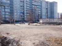 Novokuznetsk, Stroiteley avenue, 房屋 100. 公寓楼