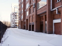 Novokuznetsk,  , house 80. Apartment house