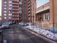 Novokuznetsk, Transportnaya st, 房屋 81В. 公寓楼