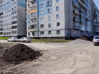 Novokuznetsk, Aviatorov avenue, 房屋 98. 公寓楼