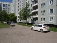 Novokuznetsk, Aviatorov avenue, 房屋 128. 公寓楼