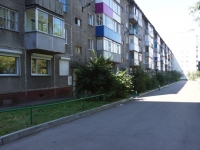 Novokuznetsk, 40 let VLKSM st, house 114. Apartment house