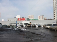 neighbour house: st. Initsiativnaya, house 76В. supermarket