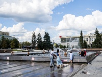 neighbour house: st. Maksim Gorky. fountain "Светомузыкальный фонтан"