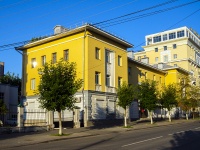 , Maksim Gorky st, house 20. Apartment house