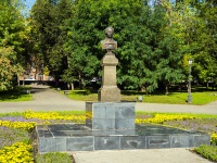 , st Sovetskaya. monument