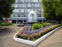 , fountain У завода 