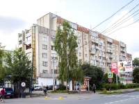 , st Suvorov, house 15. Apartment house