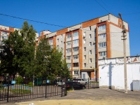 , st Suvorov, house 143. Apartment house