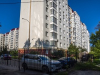 , st Voroshilov, house 13. Apartment house