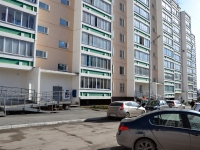 彼尔姆市, 公寓楼 Жилой комплекс "Великан", Kosmonavtov road, 房屋 166Г