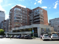 улица Екатерининская, house 120. жилой дом с магазином