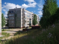 Solikamsk, 20 let Pobedy st, house 67. Apartment house