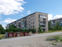 Solikamsk, 20 let Pobedy st, house 182. Apartment house