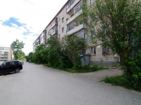 Solikamsk, 20 let Pobedy st, house 184. Apartment house