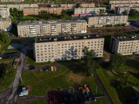 Solikamsk, 20 let Pobedy st, house 186. Apartment house