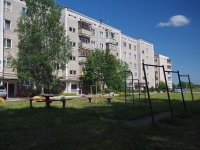 Solikamsk, Yubileyny avenue, house 49. Apartment house