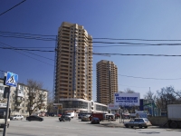 顿河畔罗斯托夫市, Budennovsky avenue, 房屋 120/1. 公寓楼