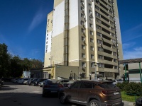 , avenue Pervomayskiy, house 76 к.1. Apartment house